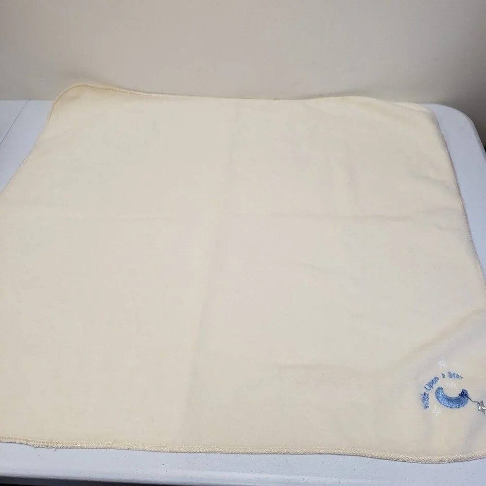 Crown Crafts Infant 28.5x31 Wish Upon a Star Moon Baby Blanket